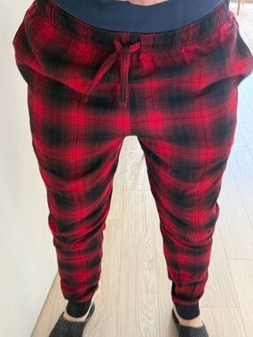 Old Navy Red and Black Plaid Jogger Pants